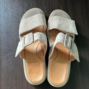 LDP Women's Suede Sandals - Cream